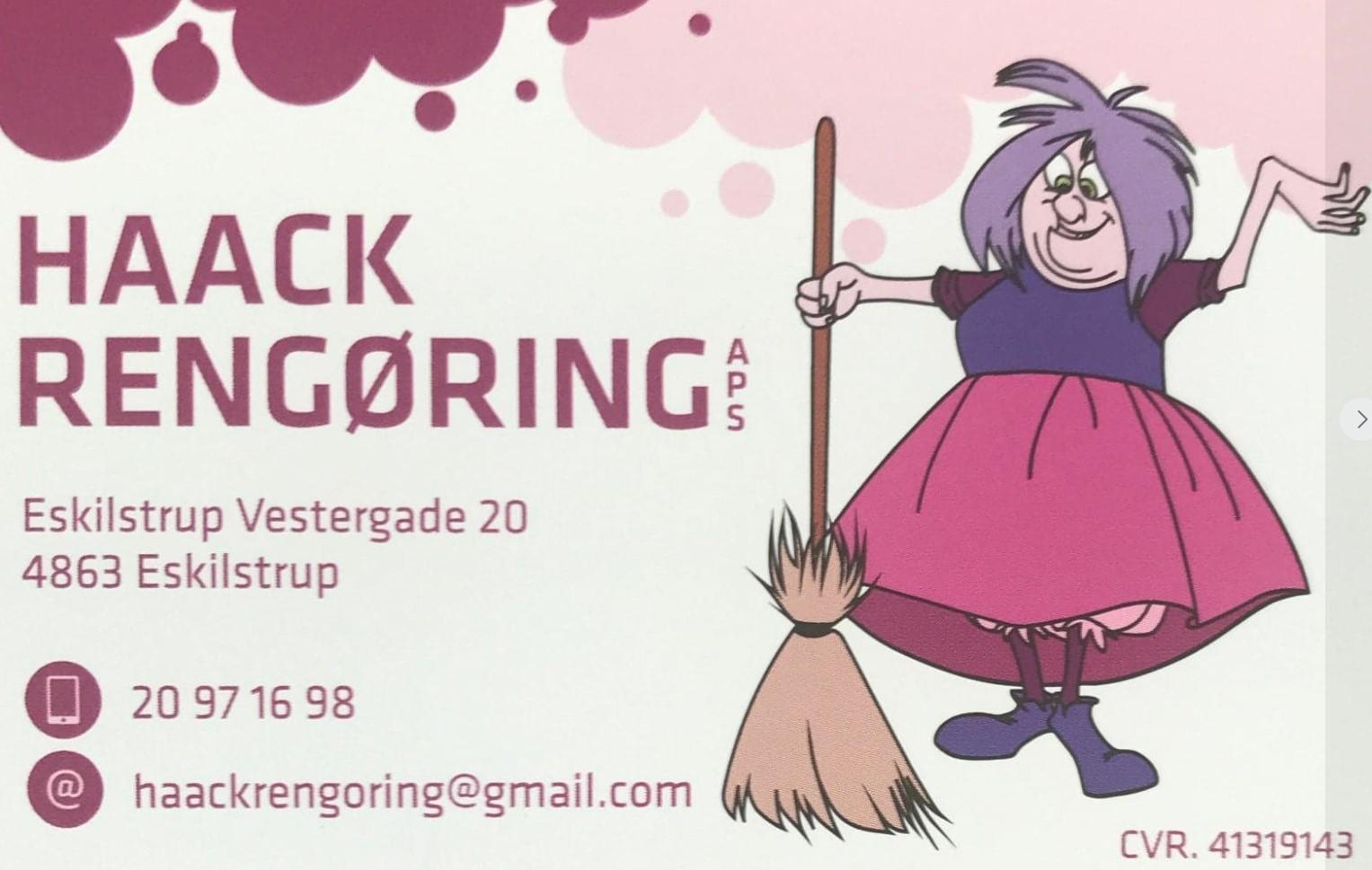 En tegnet kvinde med lilla hår, der holder en kost, reklamerer for Haack Rengøring med kontaktoplysninger.
