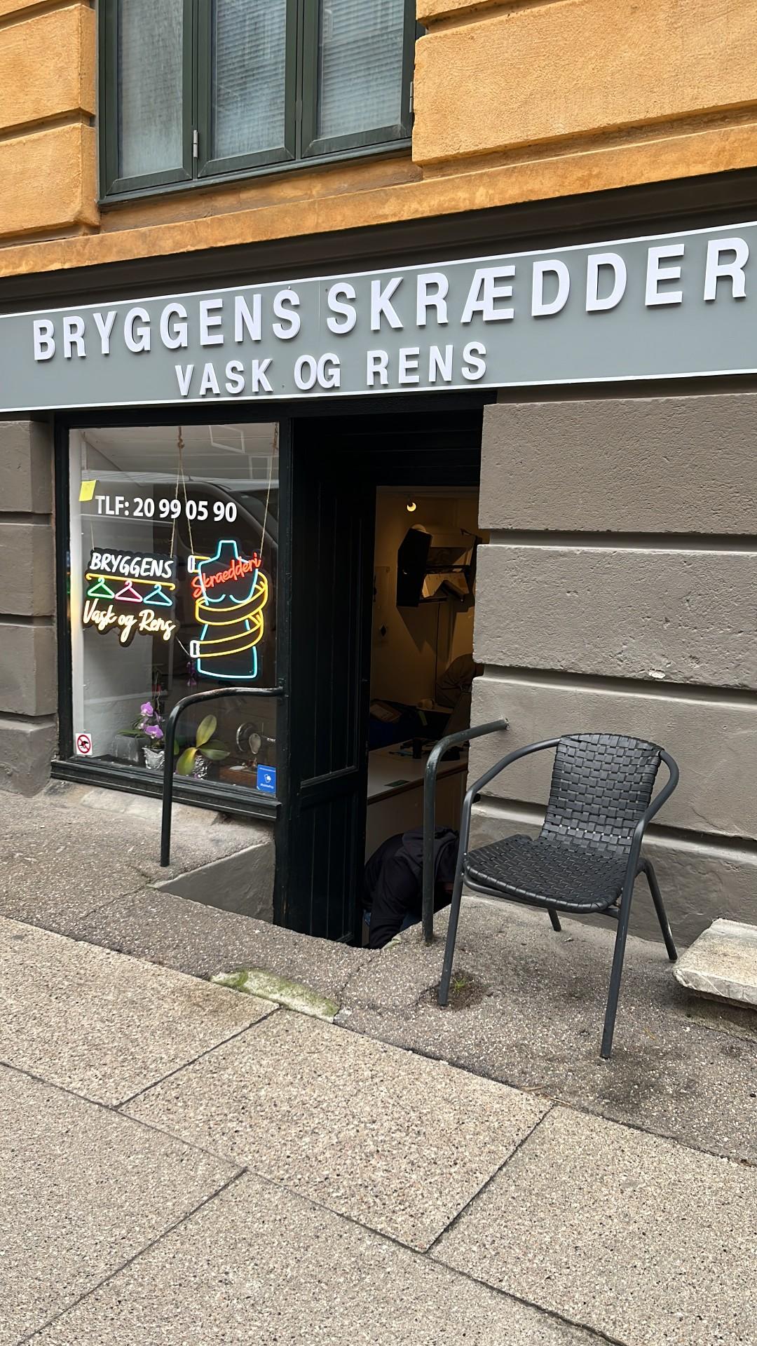 Bryggens Skrædder Vask Og Rens / Esma Öztürk