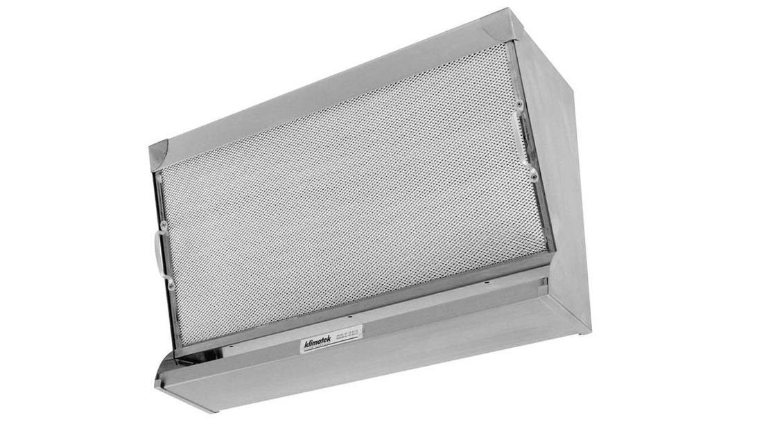Køkkenventilator i rustfrit stål med metalfilter til effektiv luftcirkulation og fedtfjernelse.