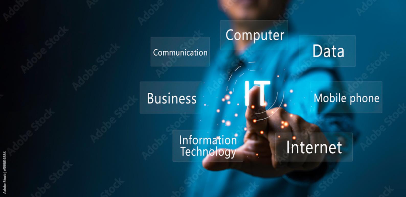 En person interagerer med digitale ikoner for IT, computer, data, kommunikation, mobiltelefon og internet.