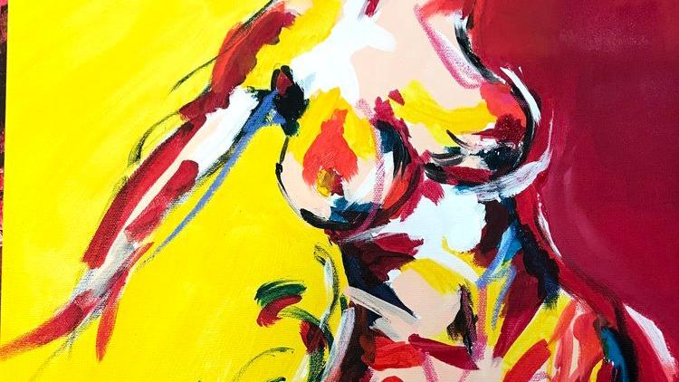 Farverig abstrakt maleri af en kvindelig figur med fokus på former og bevægelse.