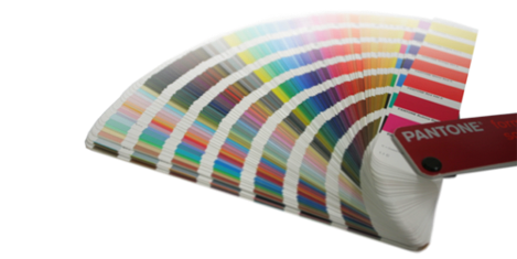 Farveprøve fra Pantone med et udvalg af farver i en fanebladform.