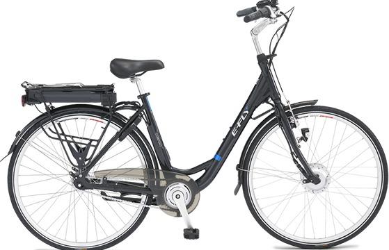 En sort elcykel med lav indstigning og bagagebærer, ideel til bykørsel og daglig transport.